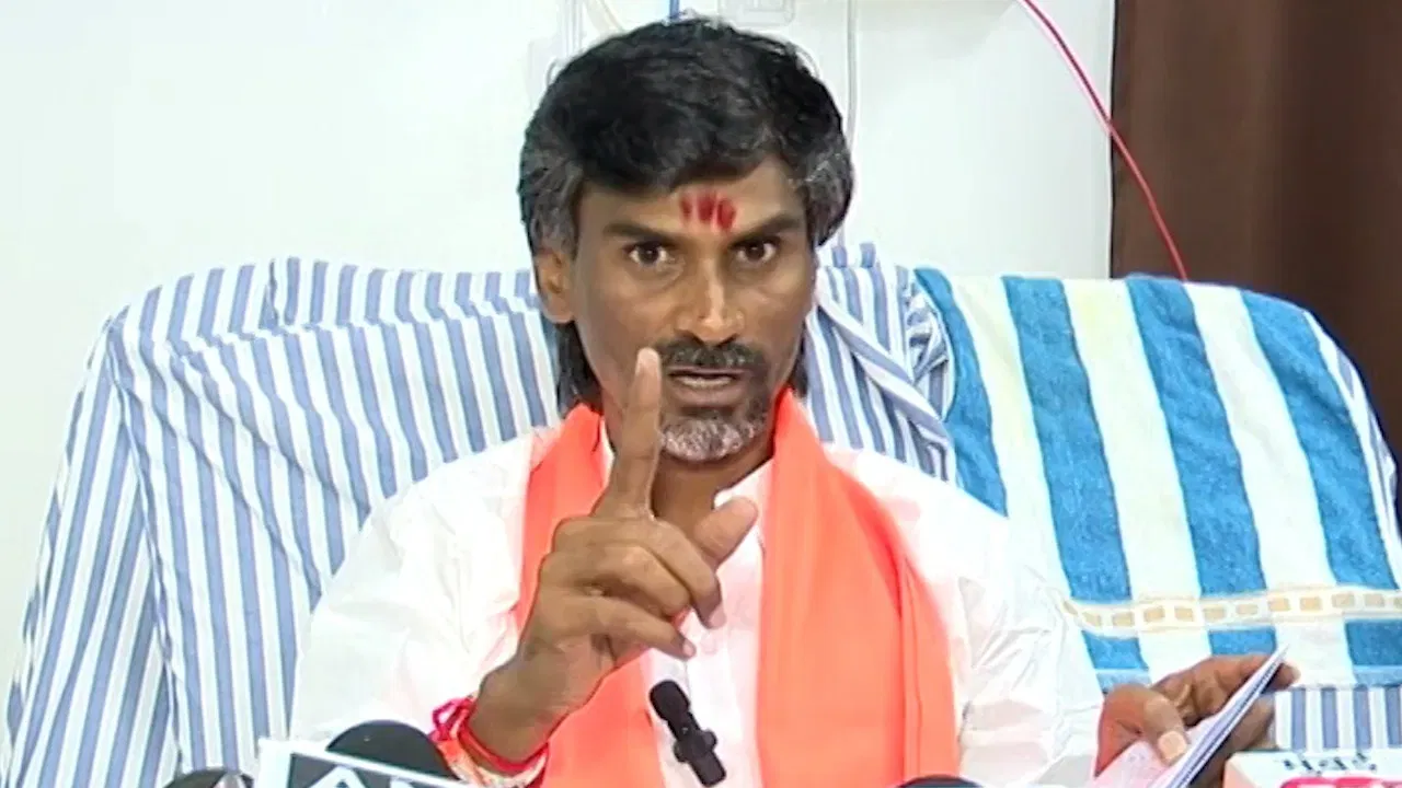 Backfoot to Action? Maharashtra Government May Cancel Bogus Kunbi Certificates After Manoj Jarange's Warning.