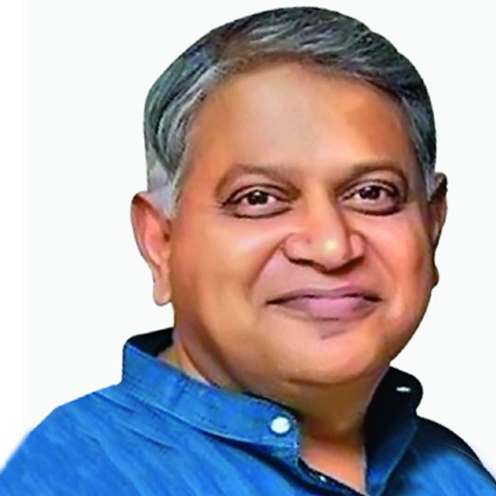 एन. रघुरामन यांचा कॉलम:पुरुषांमध्ये पांढरे शर्ट, महिलांत पॉकेट ड्रेस होतायत लोकप्रिय