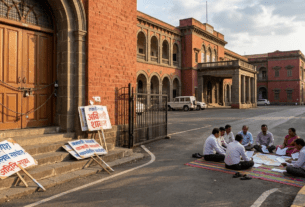 Solapur: Government Offices Deserted on Third Day of Strike; Employees Plan Strategy for Next Week
