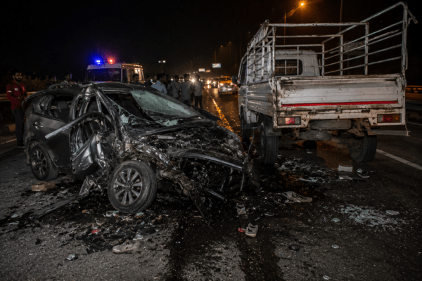 Midnight Horror in Pune: Speeding Car Collides with Pickup; 8 Seriously Injured, Vehicle Smashed to Pieces.
