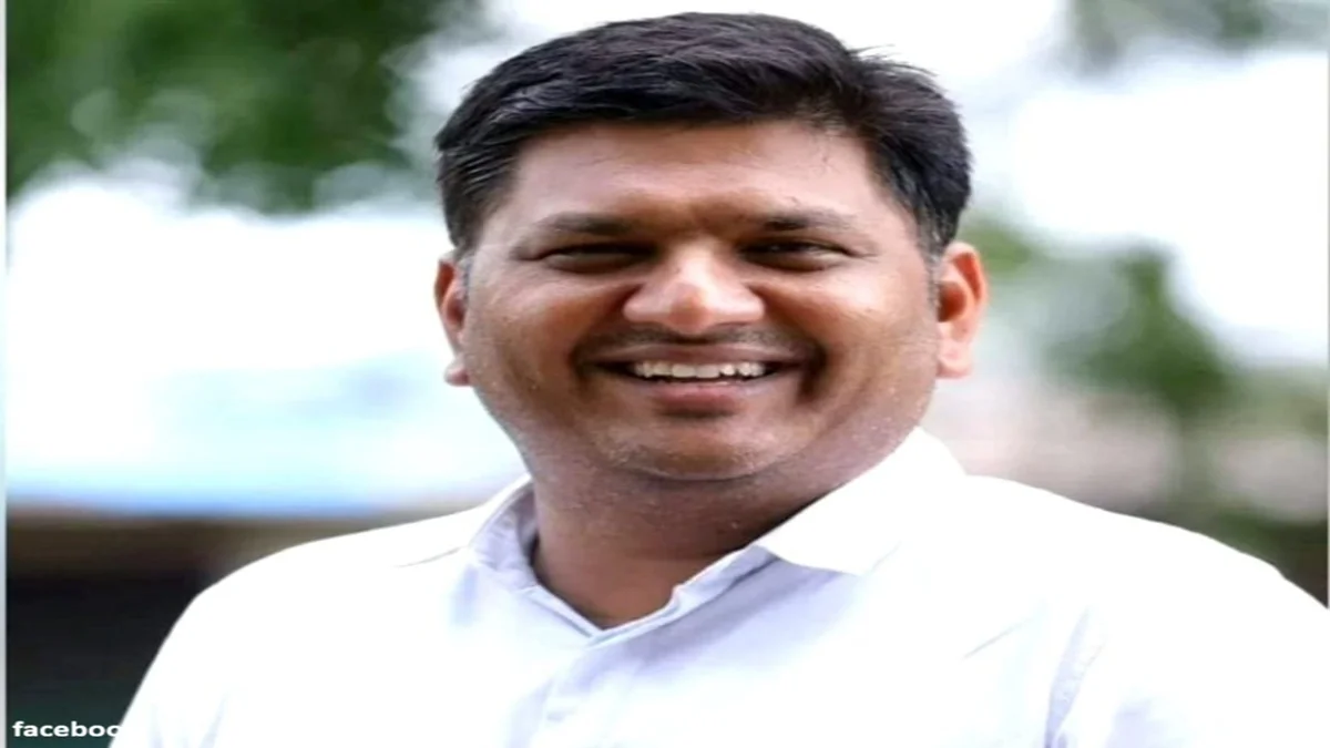 Major setback for Sharad Pawar's NCP: Former Minister Prajakt Tanpure officially joins BJP; political earthquake in Rahuri!