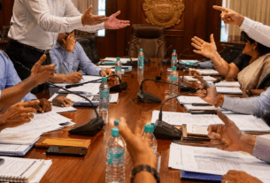 Angry Standing Committee Blocks All Proposals; Leaders Ask "Will They Hire Advisors for Budget Tomorrow?"