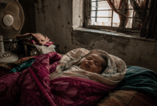 5-Day-Old Newborn Suffocates to Death in Extreme Heat; Police Case Registered Against Parents After Postmortem Revelations!