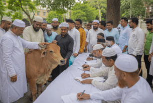 Muslim Community Joins Signature Campaign for Cow Protection, Pledging No Slaughter on Eid!