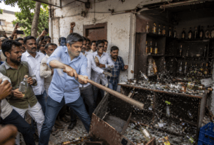 MLA Rohit Pawar Takes Aggressive Action, Vandalizes Illegal Liquor Den in Hadapsar!