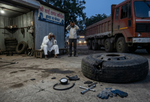 Truck Driver Killed Instantly After Tyre Explodes During Air Check in Nandurbar.
