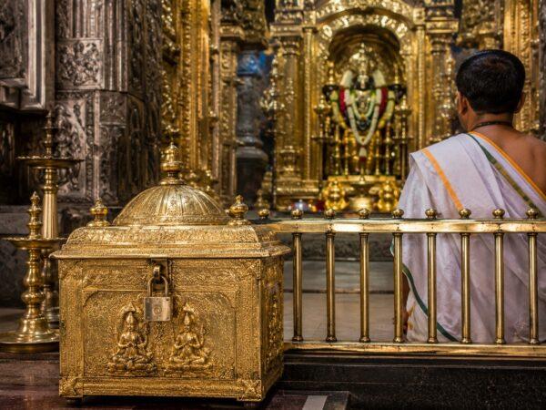 Temple Gold Safe: Finance Ministry Rubbishes Viral Rumours of Gold Monetisation Scheme!  
