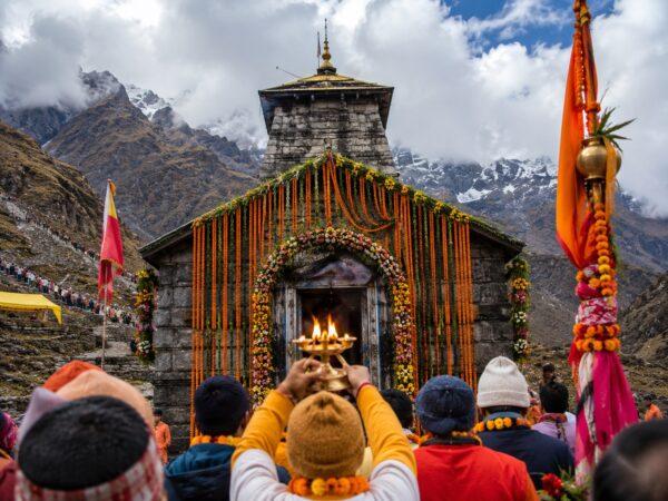 Spiritual Awakening: Sacred Rudranath Temple Gates Open as Chants of 'Har Har Mahadev' Echo in Uttarakhand!
