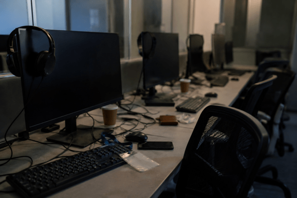 Fake Call Center Busted; 17 Held for Extorting Dollars from US Citizens via 'Digital Arrest' Threats! 