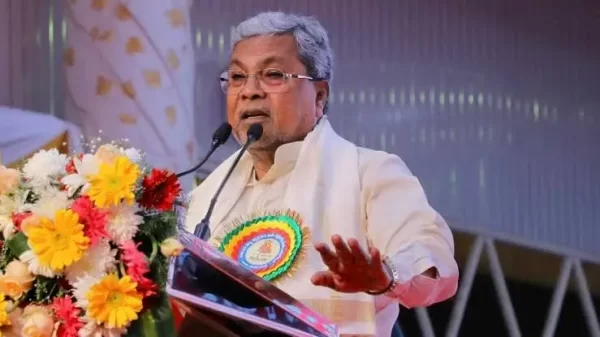 Siddaramaiah Resigns as Karnataka CM, DK Shivakumar Set to Take Charge!
