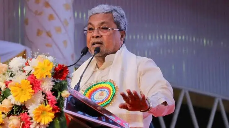 Siddaramaiah Resigns as Karnataka CM, DK Shivakumar Set to Take Charge!