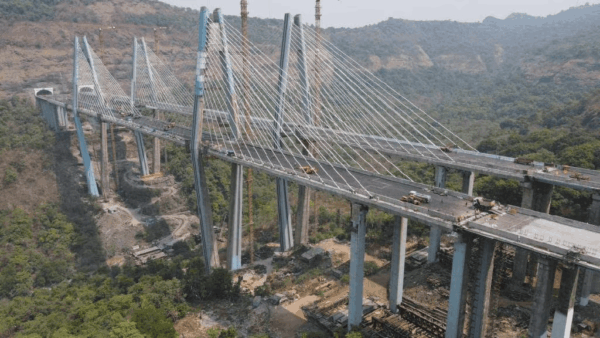 Engineering Marvel: India’s Widest Tunnel and Highest Bridge Highlight the Mumbai-Pune Expressway 'Missing Link' Project