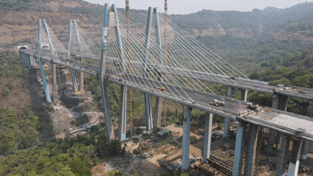 India’s Widest Tunnel and Highest Bridge Highlight the Mumbai-Pune Expressway 'Missing Link' Project