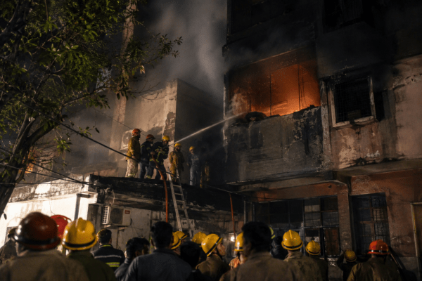 Massive Fire in Tughlakabad Extension Building Kills Three; Firefighters Break Terrace Lock to Rescue Trapped Residents! 
