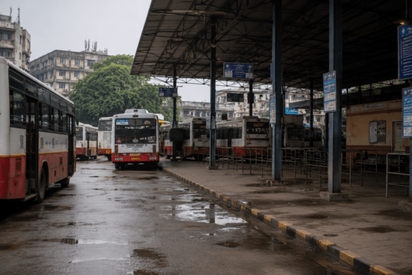 Women Conductors Face Hardship at Swargate PMPML Depot Due to Lack of Sanitary Facilities!
