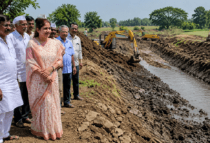 Water Conservation Boost in Baramati: Desilting & Widening Work Begins at Khandaj Bendchari, Supported by Sunetra Pawar!