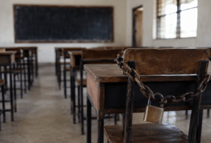 Solapur Education Shockone: 15 Illegal Schools Running, Parents Urged to Stay Alert!
