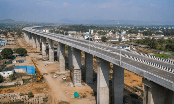 Karad Flyover Opening Delayed: Fuel and Gas Shortage Pushes Back Launch of Pune-Bangalore Highway's Longest Bridge  