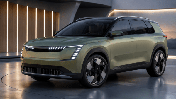 Skoda Unveils Peaq: The New 7-Seater Luxury Electric SUV with a Massive 647 km Range