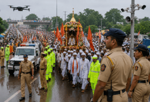 The Invisible Pillar: How Maharashtra Police’s Silent Devotion Ensures Absolute Safety for Lakhs of Warkaris on the Pandharpur Wari!