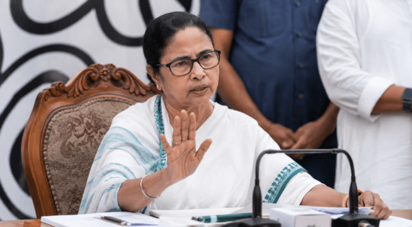 Political Earthquake in TMC: Mamata Banerjee Dissolves All Committees and Frontal Organizations Amidst Reports of Internal Split!