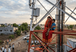 Shocking Injustice: Mother Climbs Mobile Tower with Young Son After Husband Remarries and Abandons Them.