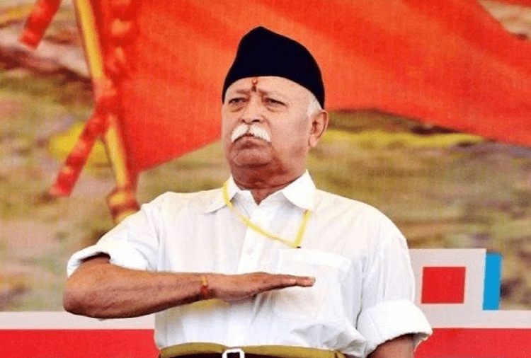 Stones pelted at Swarna Shatabdi Express carrying RSS Chief Mohan Bhagwat