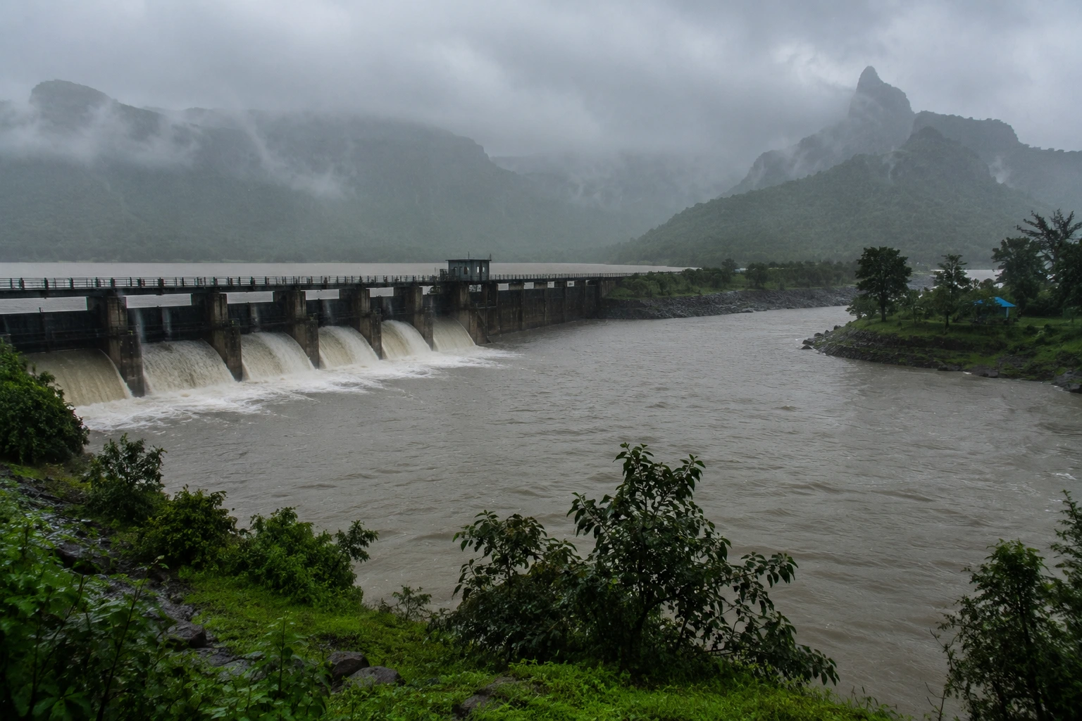 Record-Breaking 206mm Rainfall in Chinchwad