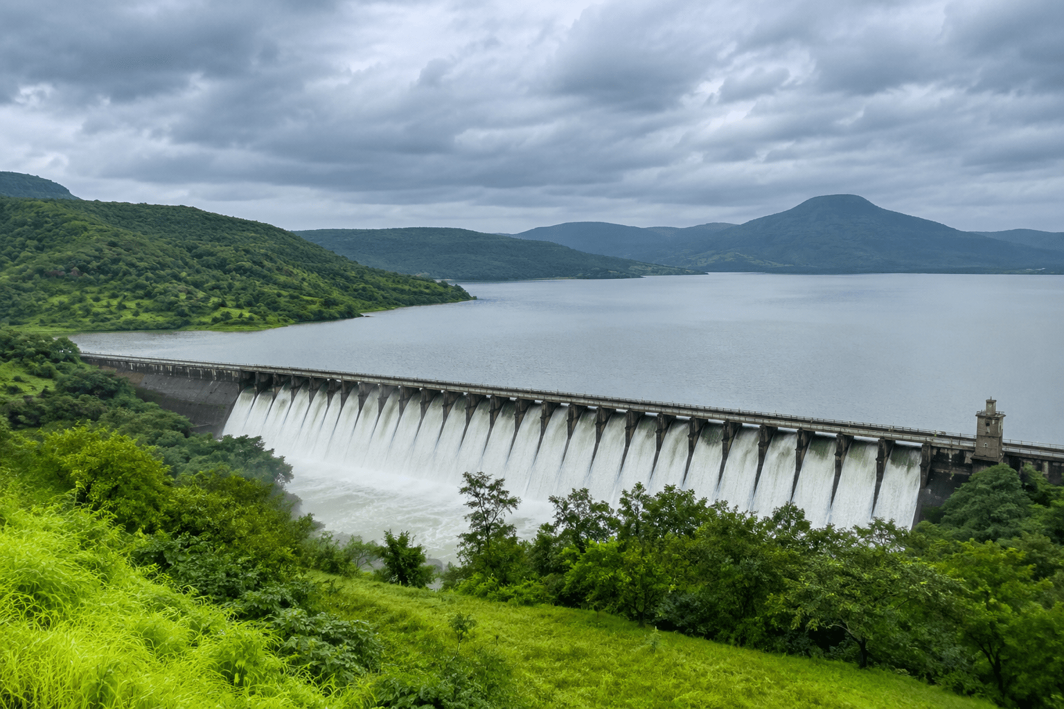 Relief for Punekars! Significant Rise in Khadakwasla Dam Chain Water Level Within 24 Hours; Heavy Rains Continue in Pune