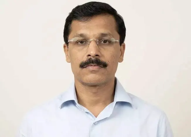 Tukaram Mundhe Targets School Canteens: FDA Chief Summons Principals, Self-Help Groups, and Education Officers to Enforce Strict Food Safety Standard Rules!