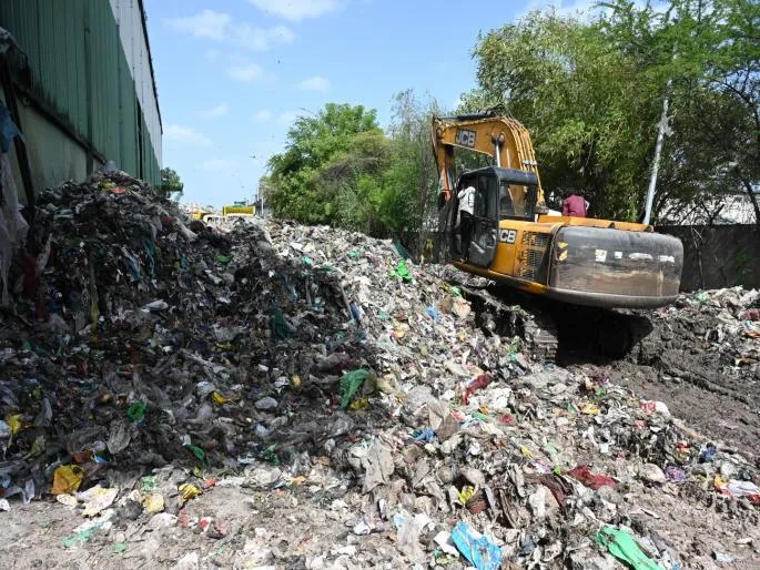 Pune's Garbage Crisis: Toxic Emissions Raise Alarm Over Respiratory