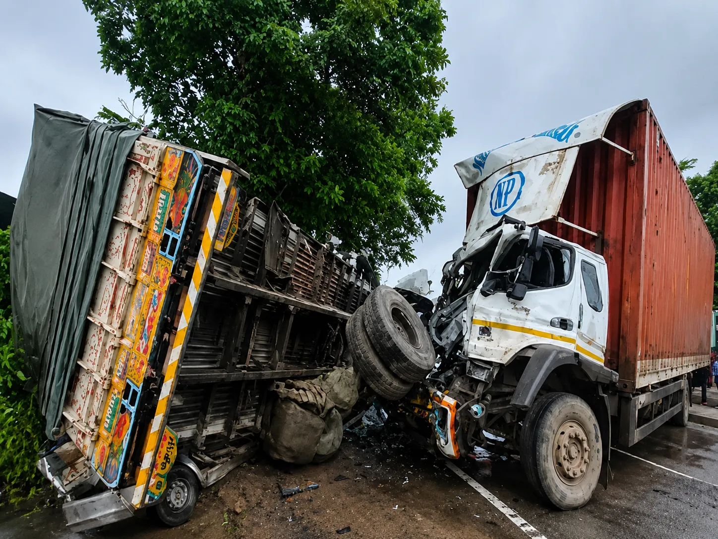 Terrible Accident on Pune-Nashik Highway
