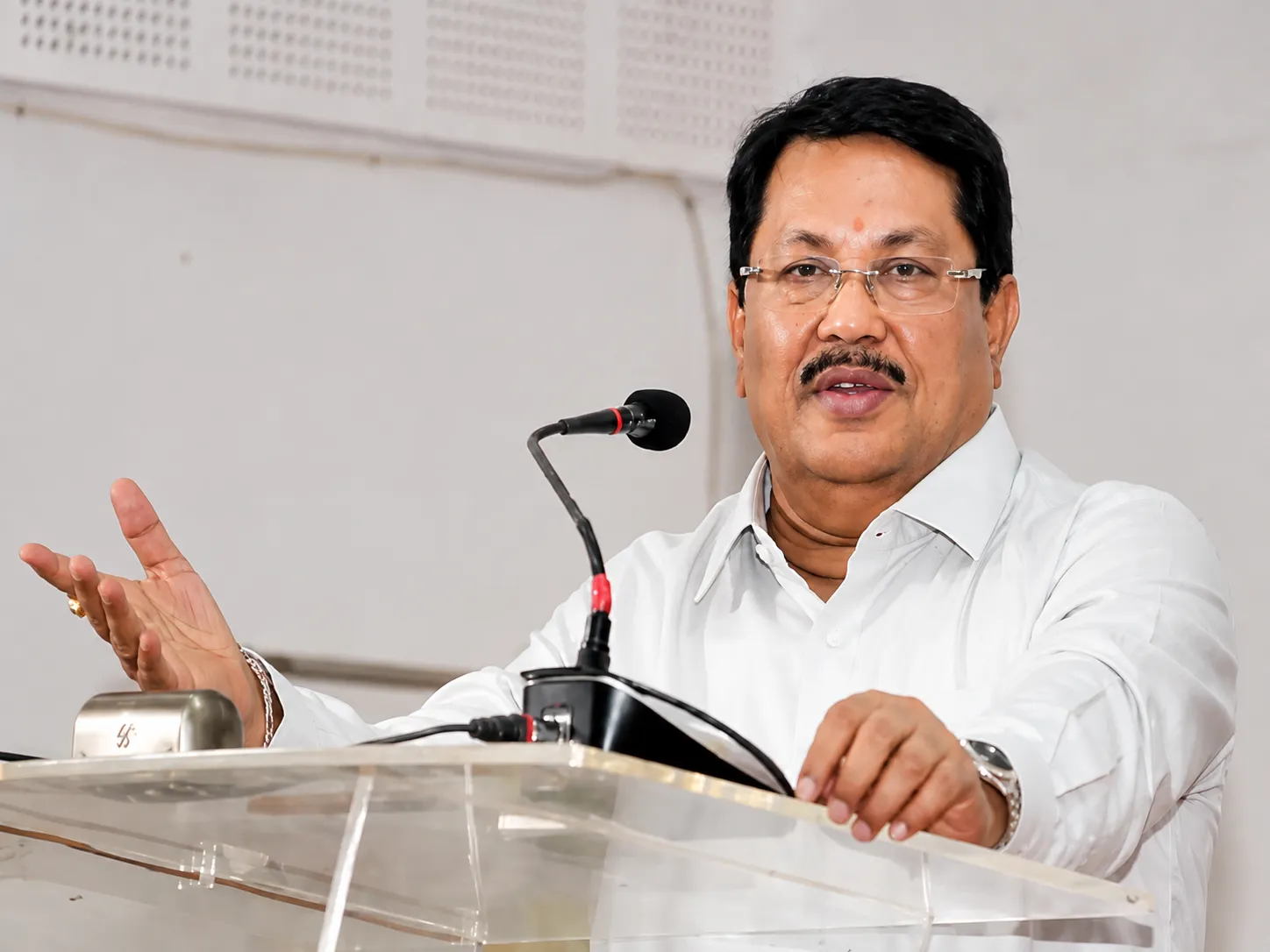 She Is Not a 'Gungi Gudiya', Says Vijay Wadettiwar.