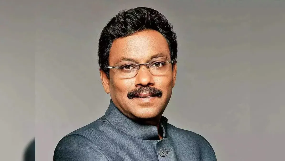 Major Responsibility for Vinod Tawde: BJP Appoints Senior Leader