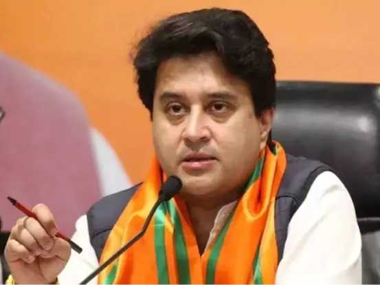 Union Minister Jyotiraditya Scindia Gets Heated Over No-Vote Threat