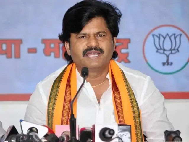 Gopichand Padalkar Slams Rohit Pawar Over MPSC Agitation, Accusing