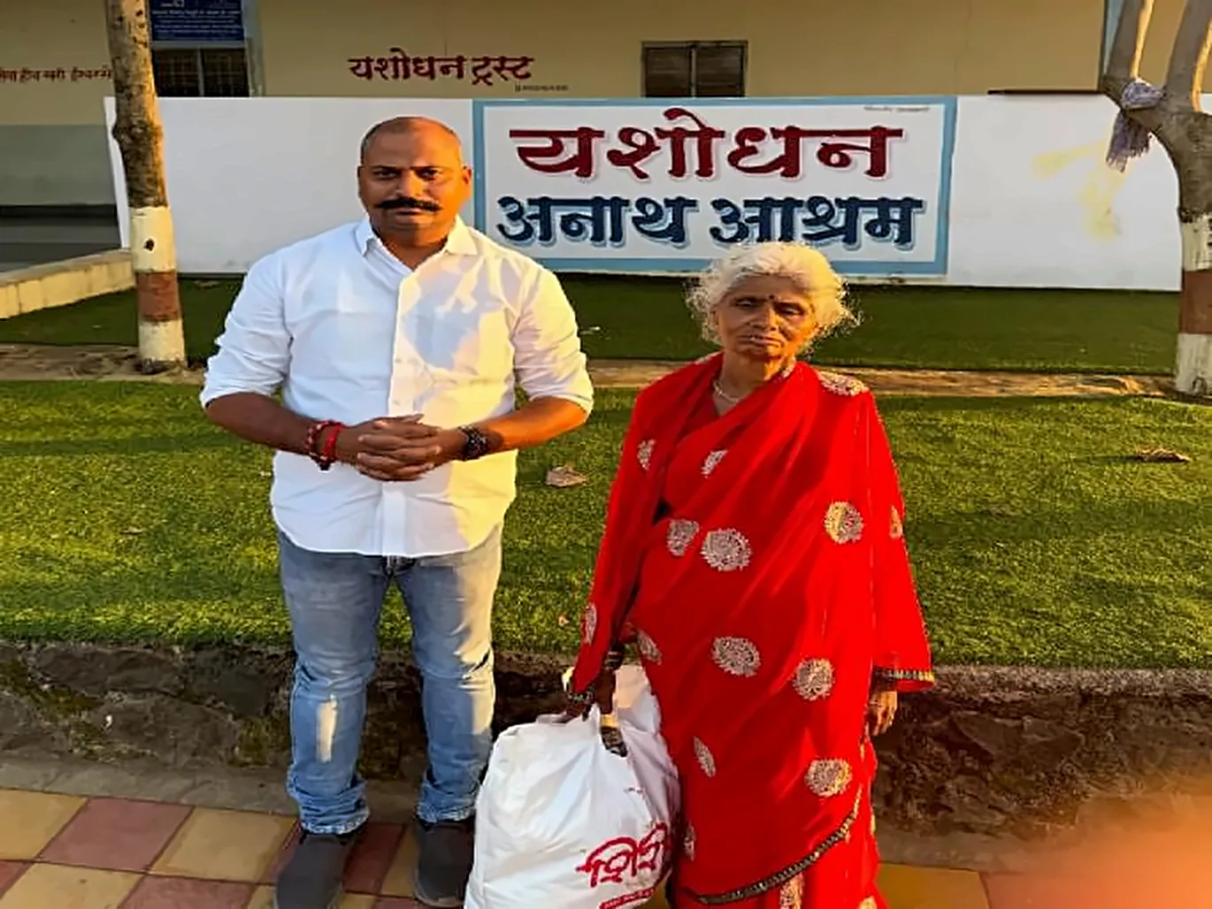 Abandoned by Sons and Left Homeless in Satara, Elderly Mother Finally