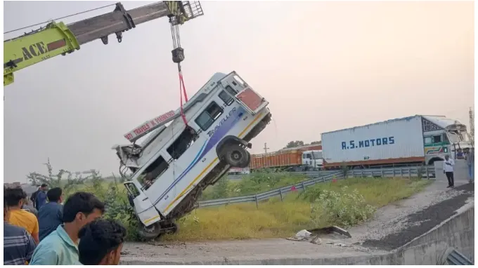 Horrific Accident on Delhi-Mumbai Expressway in Kota: