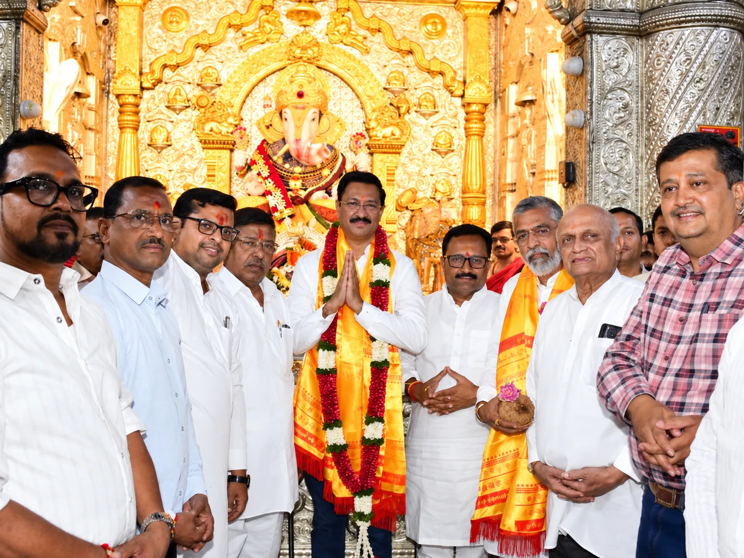 Mahesh Suryavanshi Unanimously Elected President of Shreemant Dagdusheth Halwai