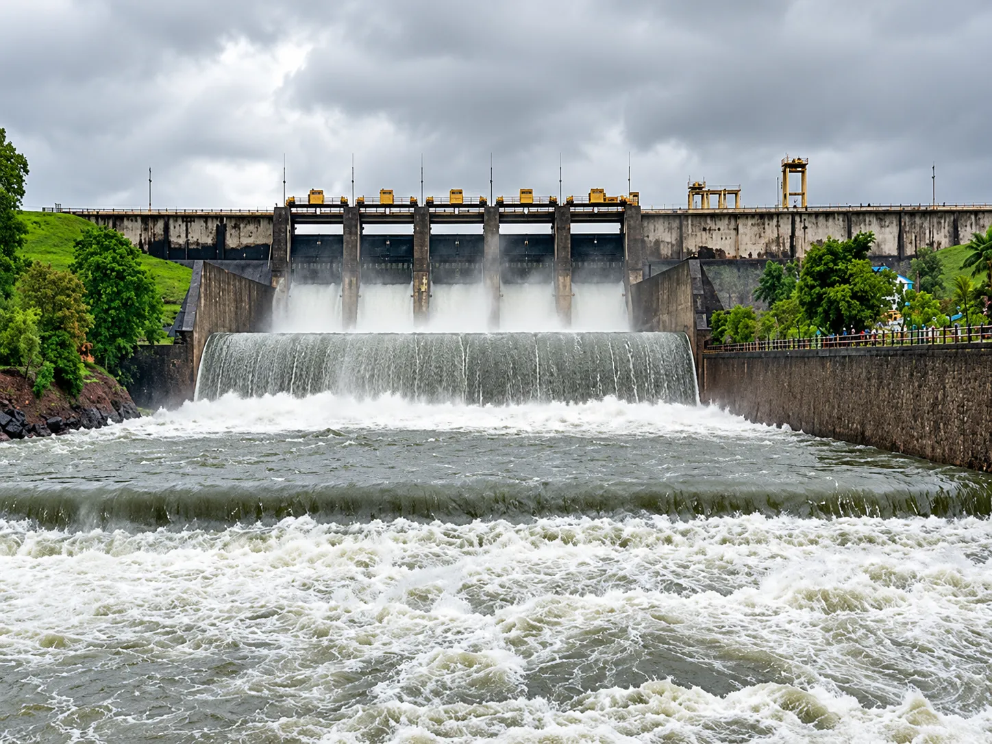 Water Scarcity Crisis Deepens in Pune and Ahilyanagar;